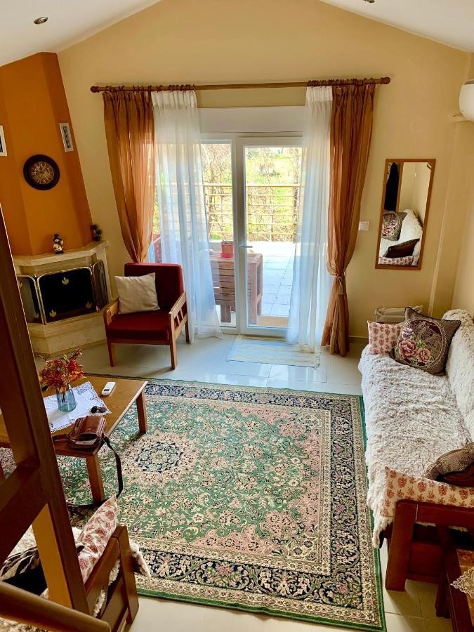 Hilltop Lodge Órma المظهر الخارجي الصورة