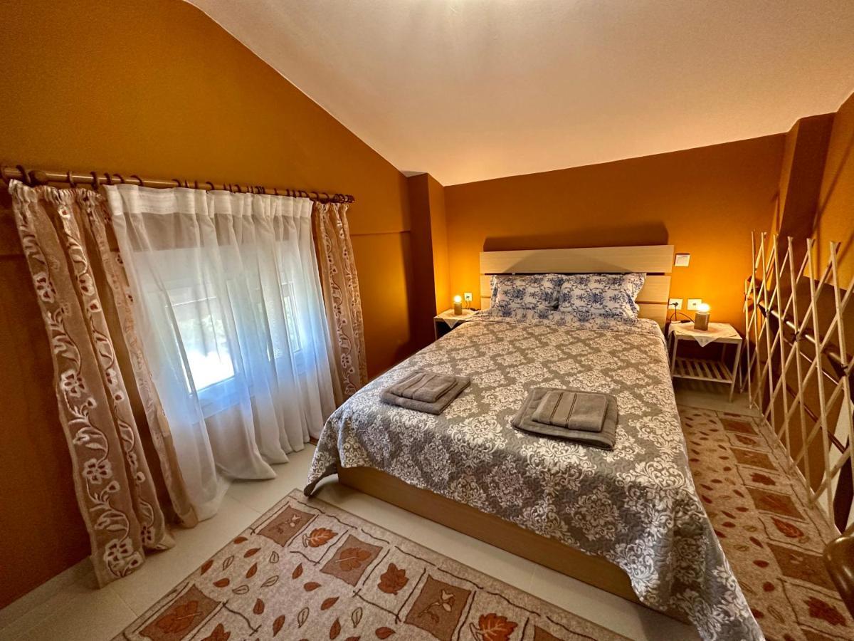 Hilltop Lodge Órma المظهر الخارجي الصورة
